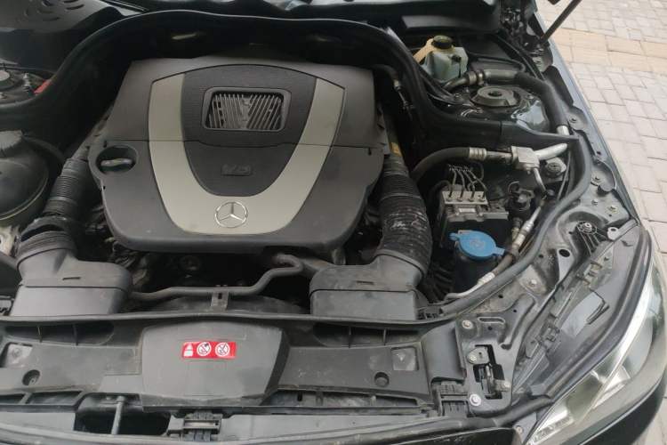 Used Mercedes-Benz E-Class 2014 E 300 L Sport Edition Engine Bay Left