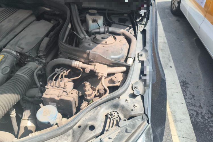 Used Mercedes-Benz E-Class 2014 E 260 L Sport Edition Engine Bay Left