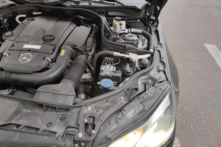 Used Mercedes-Benz E-Class 2014 Restyled E 260 L Sport Edition Engine Bay Left