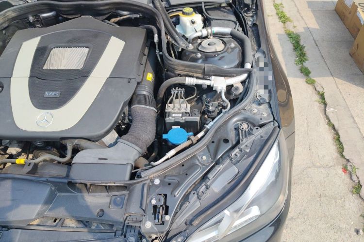 Used Mercedes-Benz E-Class 2014 Restyled E 300 L Sport Edition Engine Bay Left