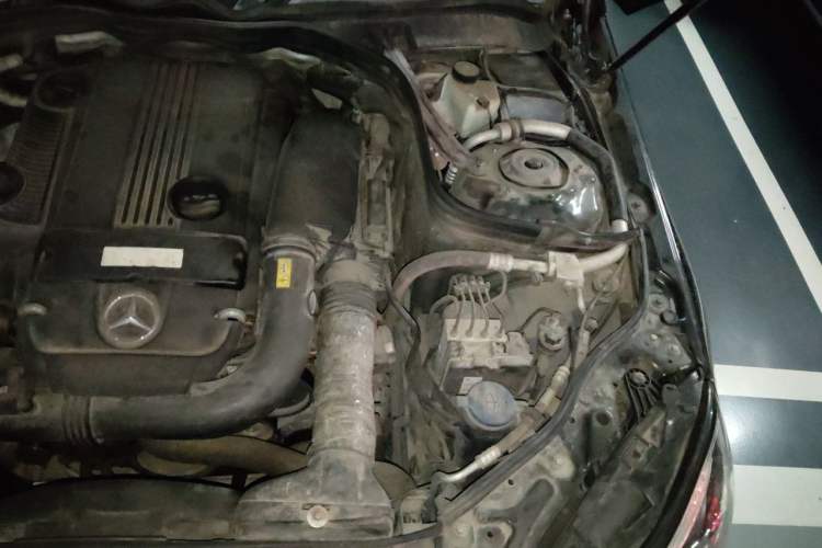 Used Mercedes-Benz E-Class 2014 E 260 L Sport Edition Engine Bay Left