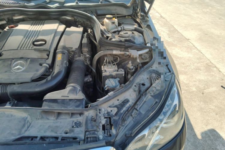 Used Mercedes-Benz E-Class 2014 E 260 L Luxury Model Engine Bay Left