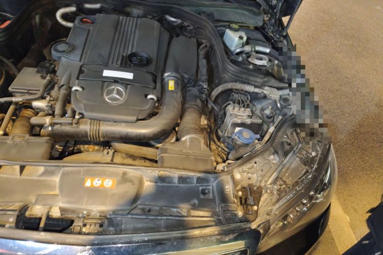 Used Mercedes-Benz E-Class 2014 E 260 L Luxury Model Engine Bay Left
