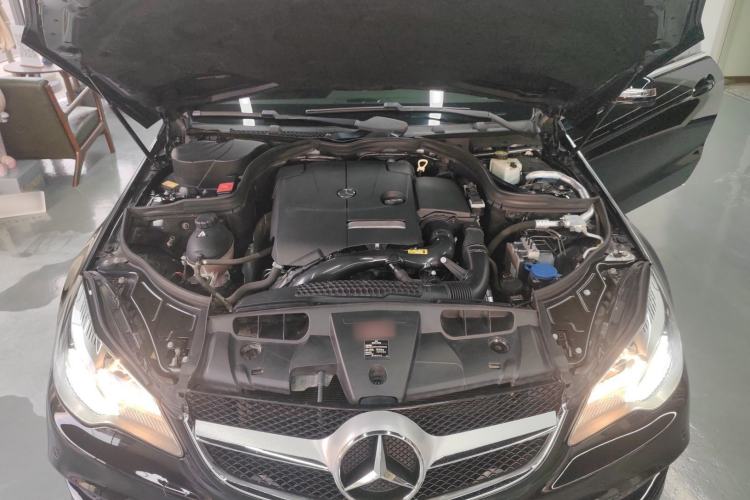 Used Mercedes-Benz E-Class 2014 E 200 Coupe Engine Bay
