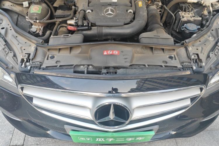 Used Mercedes-Benz E-Class 2014 E 260 L Sport Edition Engine Bay