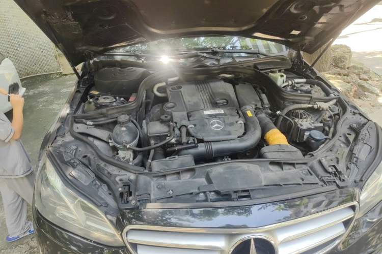Used Mercedes-Benz E-Class 2014 Restyled E 260 L Sport Edition Engine Bay Right