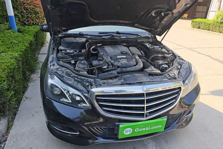 Used Mercedes-Benz E-Class 2014 E 260 L Luxury Model Engine Bay Right