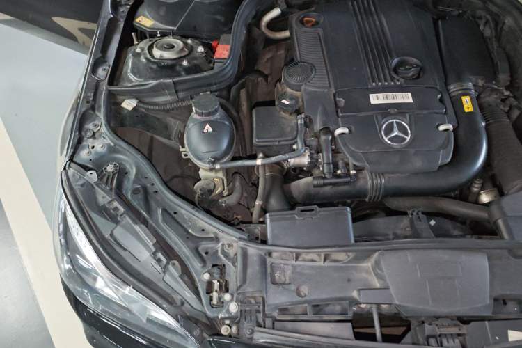 Used Mercedes-Benz E-Class 2014 Restyled E 260 L Sport Edition Engine Bay Right