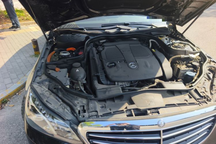 Used Mercedes-Benz E-Class 2014 E 400 L Hybrid Engine Bay Right
