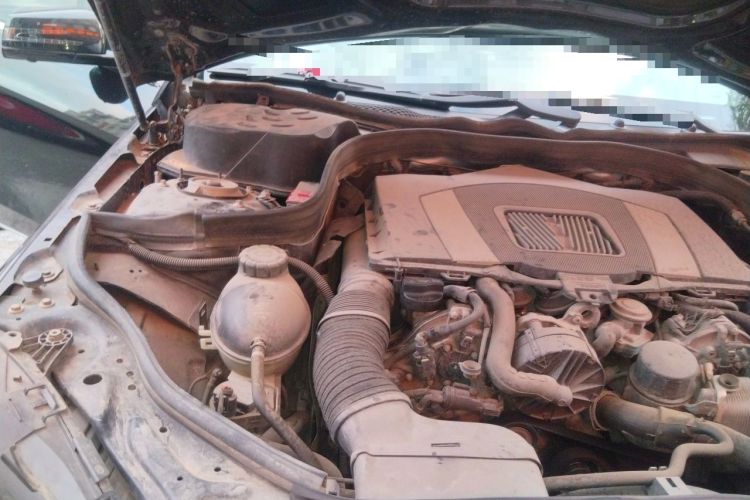 Used Mercedes-Benz E-Class 2014 Facelift E 300 L Engine Bay Right