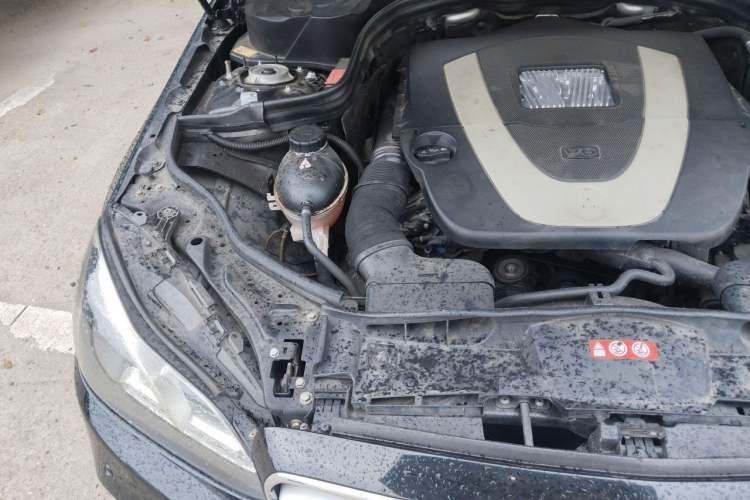 Used Mercedes-Benz E-Class 2014 Restyled E 300 L Sport Edition Engine Bay Right