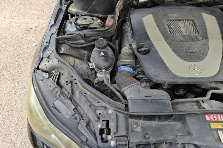 Used Mercedes-Benz E-Class 2014 Facelift E 300 L Engine Bay Right