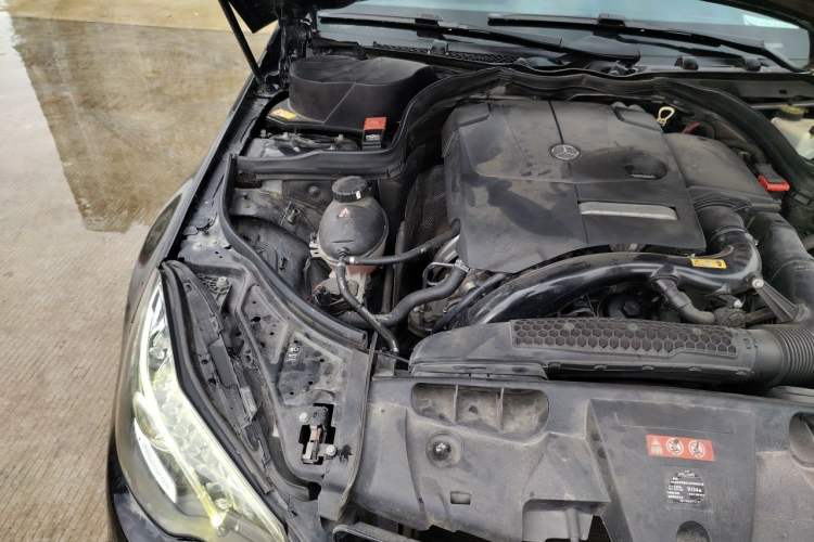 Used Mercedes-Benz E-Class 2014 E 260 Coupe Engine Bay Right