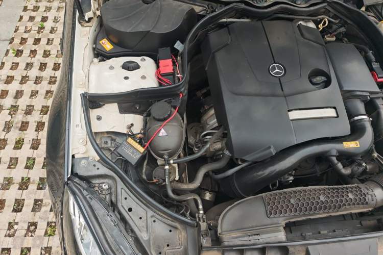 Used Mercedes-Benz E-Class 2014 E 200 Coupe Engine Bay Right