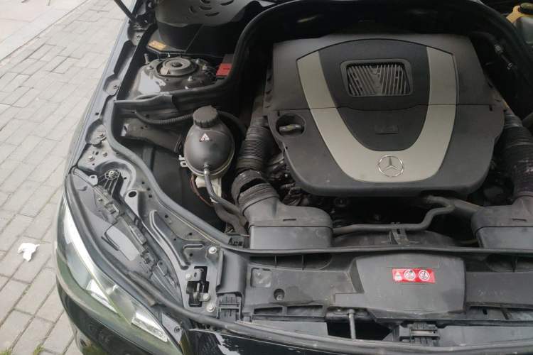 Used Mercedes-Benz E-Class 2014 E 300 L Sport Edition Engine Bay Right