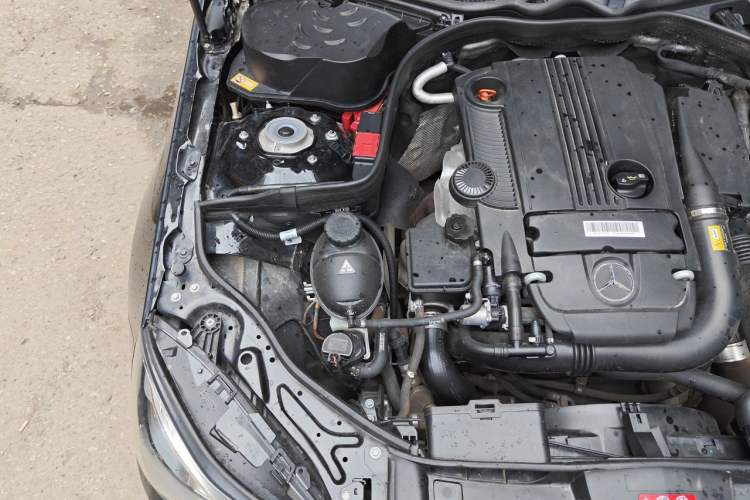 Used Mercedes-Benz E-Class 2014 Restyled E 260 L Sport Edition Engine Bay Right