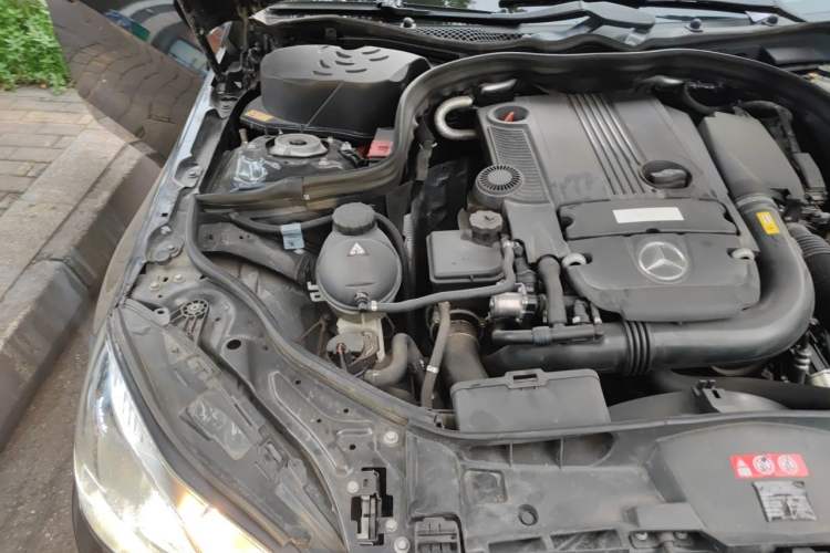 Used Mercedes-Benz E-Class 2014 Restyled E 260 L Sport Edition Engine Bay Right