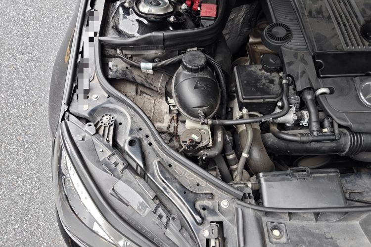 Used Mercedes-Benz E-Class 2014 Restyled E 260 L Sport Edition Engine Bay Right