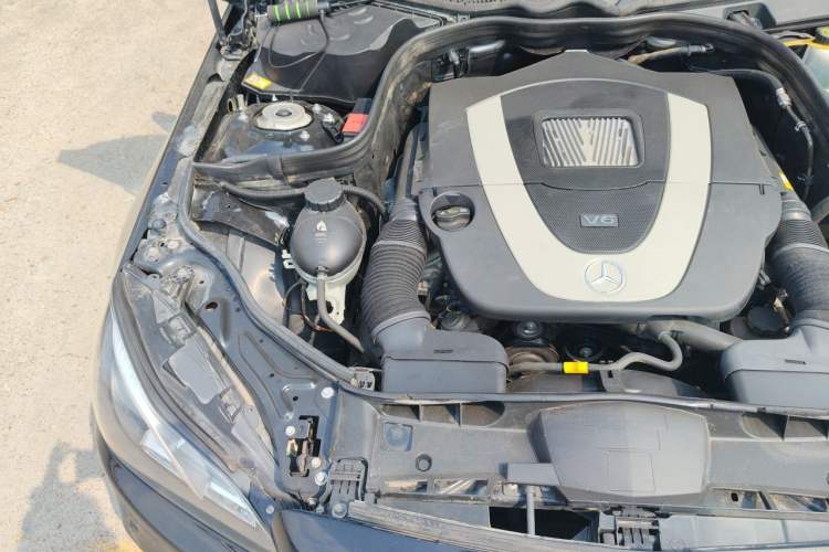 Used Mercedes-Benz E-Class 2014 Restyled E 300 L Sport Edition Engine Bay Right
