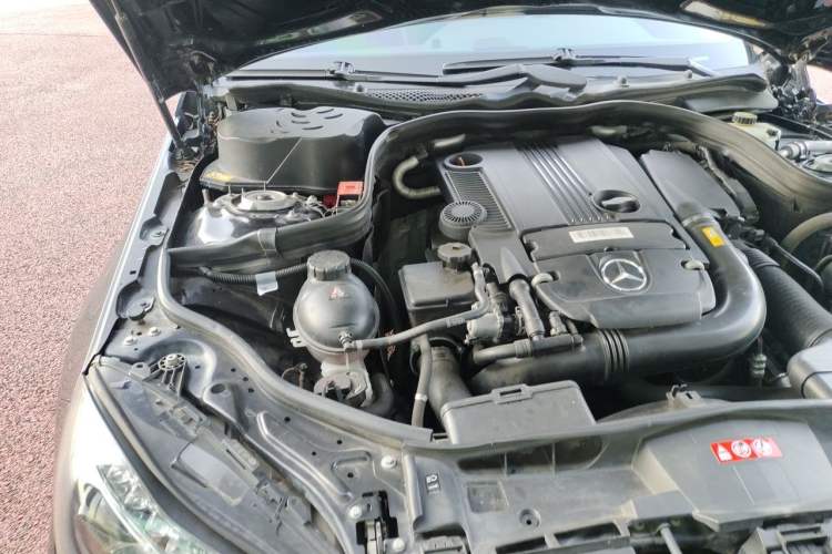 Used Mercedes-Benz E-Class 2014 E 260 L Luxury Model Engine Bay Right