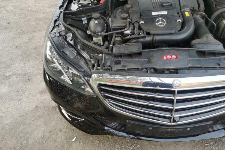 Used Mercedes-Benz E-Class 2014 E 260 L Luxury Model Engine Bay Right