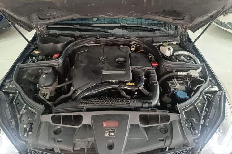 Used Mercedes-Benz E-Class 2014 E 200 Coupe Engine Bay