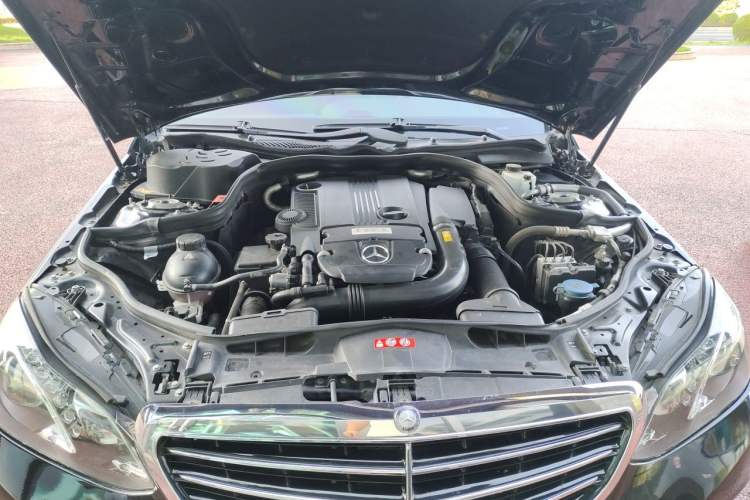 Used Mercedes-Benz E-Class 2014 E 260 L Luxury Model Engine Bay