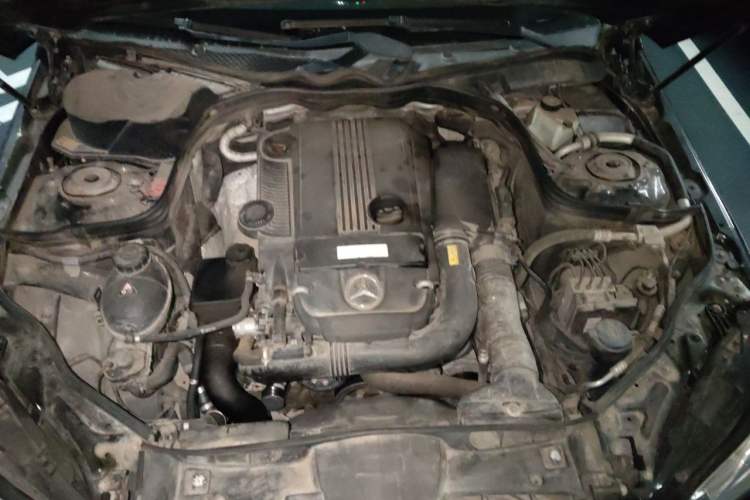 Used Mercedes-Benz E-Class 2014 E 260 L Sport Edition Engine Bay
