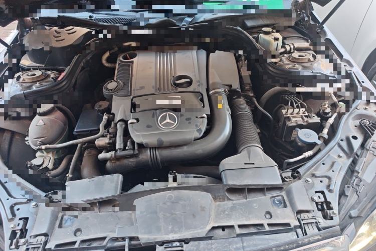 Used Mercedes-Benz E-Class 2014 E 260 L Engine Bay