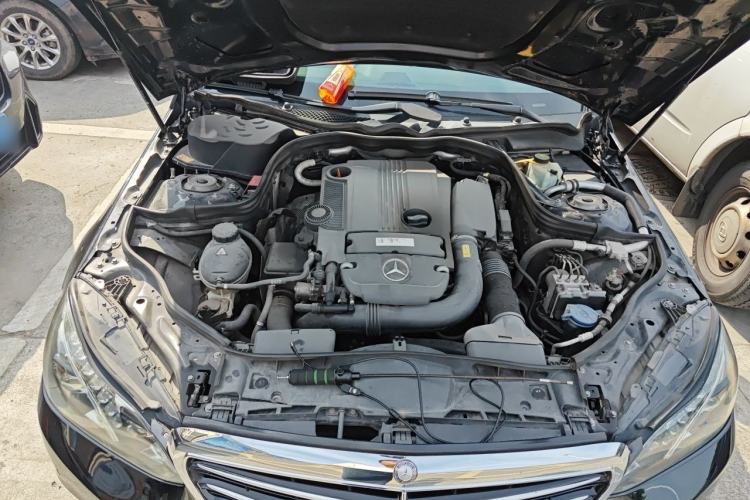 Used Mercedes-Benz E-Class 2014 E 260 L Luxury Model Engine Bay