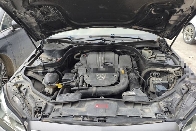 Used Mercedes-Benz E-Class 2014 E 260 L Sport Edition Engine Bay