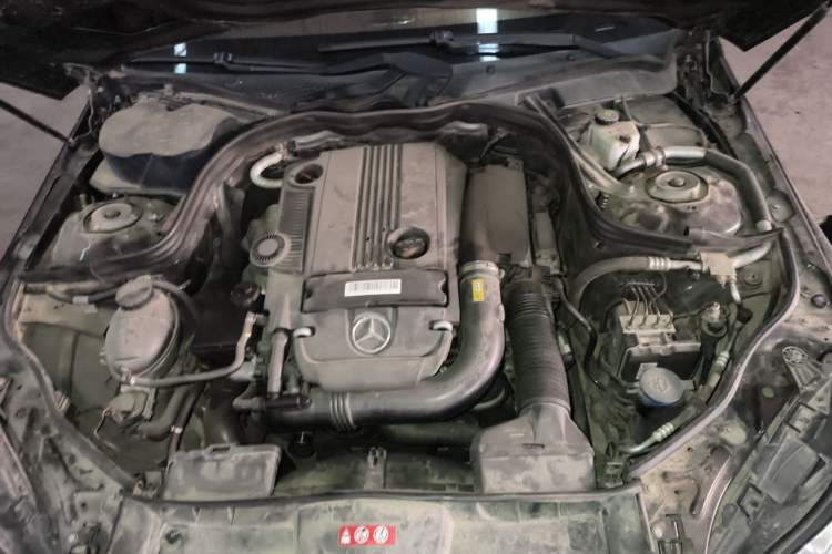 Used Mercedes-Benz E-Class 2014 E 260 L Sport Edition Engine Bay