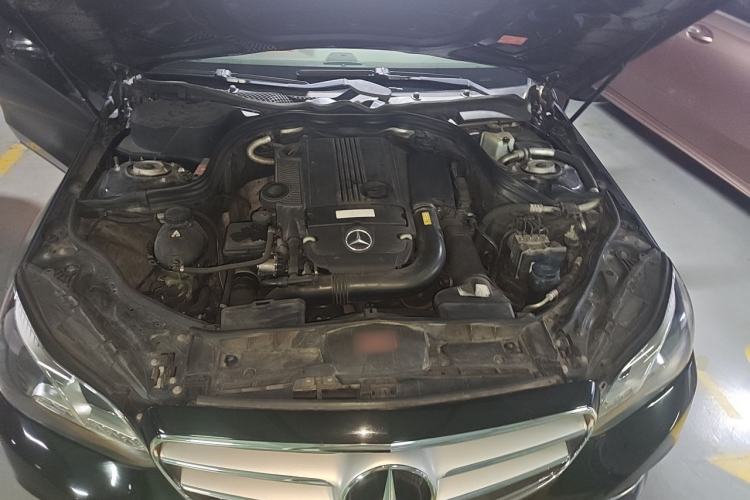 Used Mercedes-Benz E-Class 2014 E 260 L Sport Edition Engine Bay
