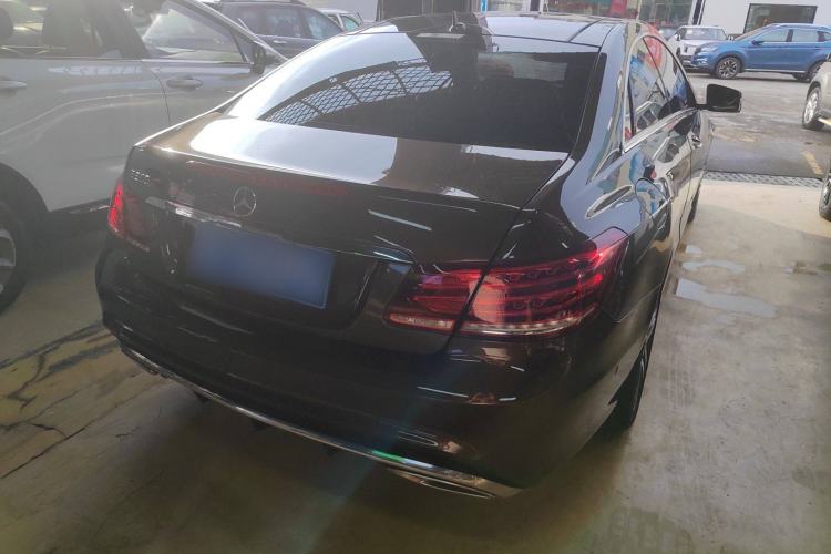 Used Mercedes-Benz E-Class 2014 E 200 Coupe Exterior 3