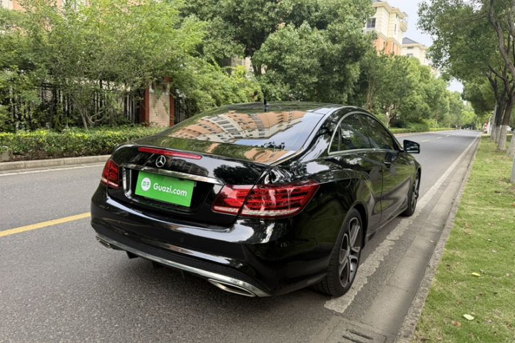 Used Mercedes-Benz E-Class 2014 E 200 Coupe Exterior 3