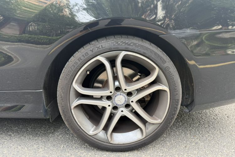 Used Mercedes-Benz E-Class 2014 E 200 Coupe Exterior 4