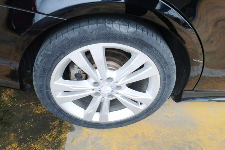 Used Mercedes-Benz E-Class 2014 Restyled E 300 L Sport Edition Exterior 5