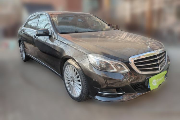 Used Mercedes-Benz E-Class 2014 E 260 L Luxury Model Front Right 45 Deg
