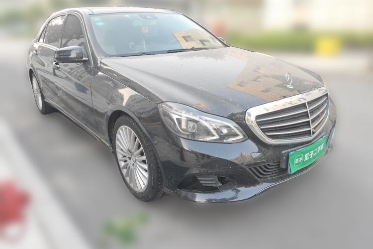 Used Mercedes-Benz E-Class 2014 Facelifted E 260 L Luxury Edition Front Right 45 Deg