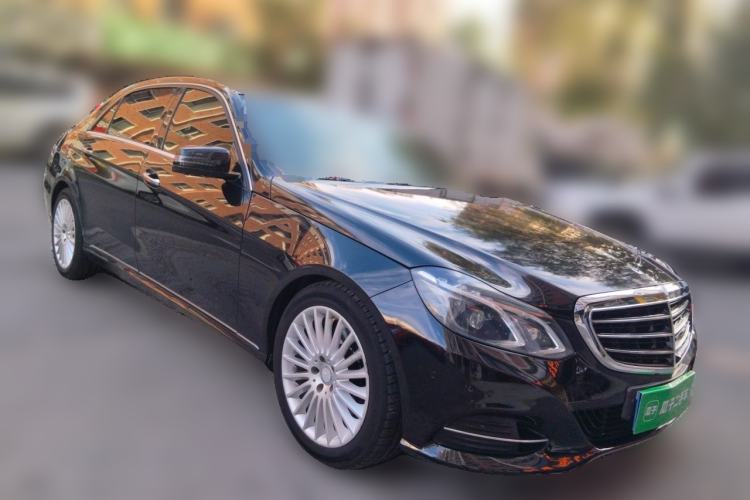 Used Mercedes-Benz E-Class 2014 Facelift E 300 L Front Right 45 Deg