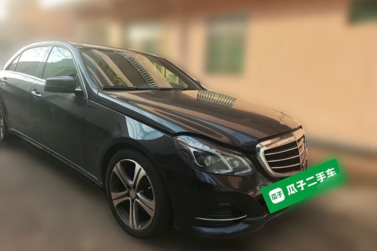 Used Mercedes-Benz E-Class 2014 E 300 L Front Right 45 Deg