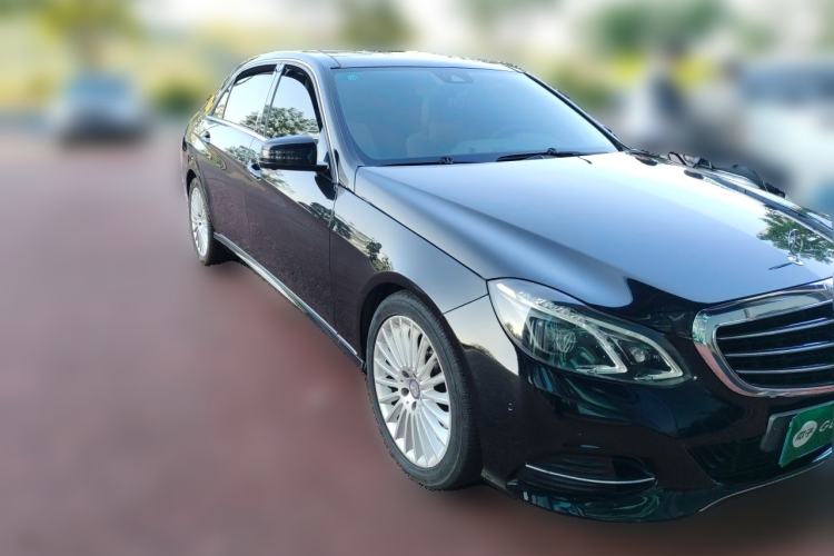 Used Mercedes-Benz E-Class 2014 E 260 L Luxury Model Front Right 45 Deg