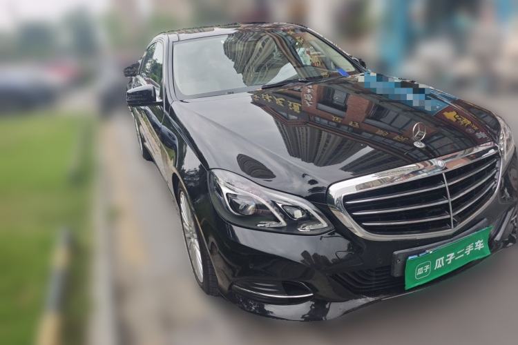 Used Mercedes-Benz E-Class 2014 E 260 L Front Right 45 Deg