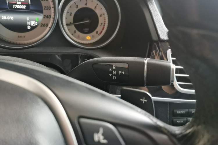 Used Mercedes-Benz E-Class 2014 Restyled E 300 L Sport Edition Gear Lever