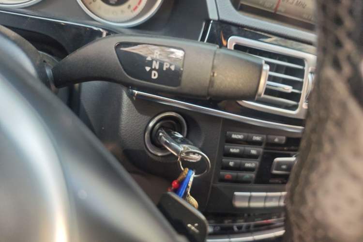 Used Mercedes-Benz E-Class 2014 E 260 L Sport Edition Gear Lever