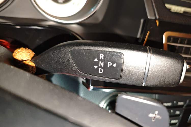 Used Mercedes-Benz E-Class 2014 Restyled E 260 L Sport Edition Gear Lever