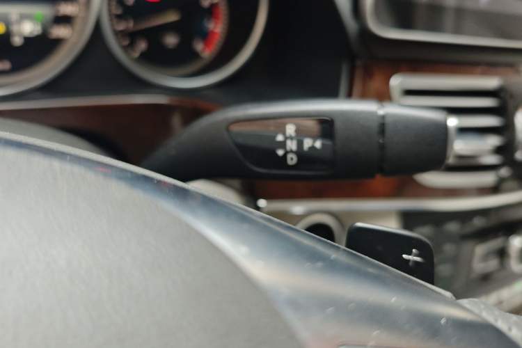 Used Mercedes-Benz E-Class 2014 E 260 L Luxury Model Gear Lever
