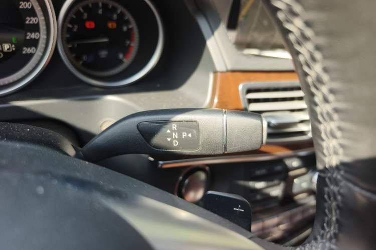 Used Mercedes-Benz E-Class 2014 E 400 L Hybrid Gear Lever