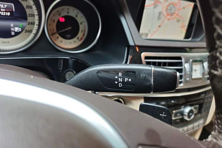 Used Mercedes-Benz E-Class 2014 E 300 L Sport Edition Gear Lever