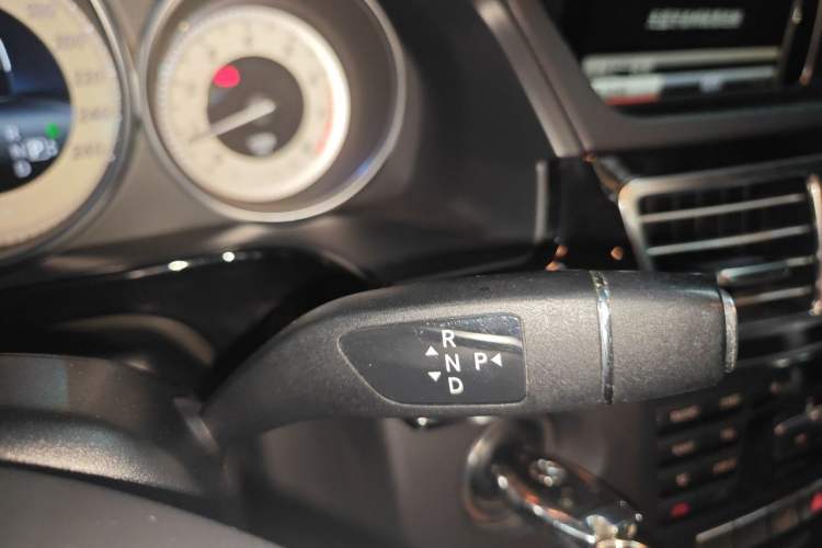Used Mercedes-Benz E-Class 2014 E 260 L Sport Edition Gear Lever